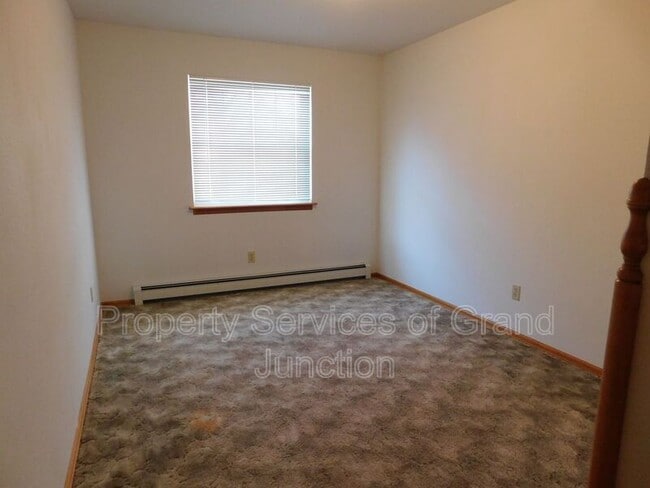 Building Photo - 13 Madeira Ct