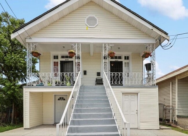 Building Photo - 2255 N Miro St