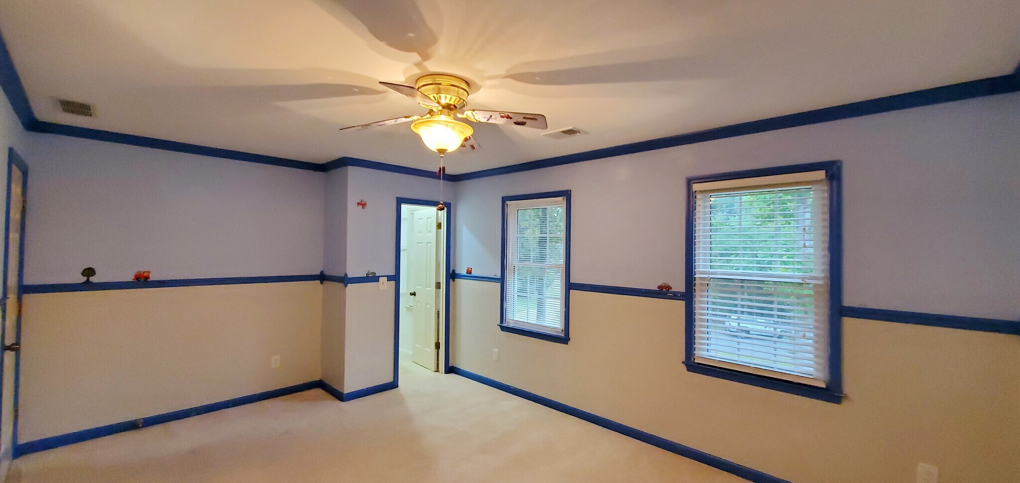 Building Photo - 3820 E Carlyle Ct