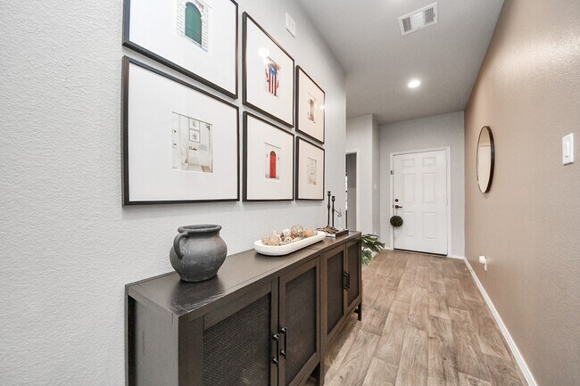 Building Photo - 4315 Nervesa Dr.