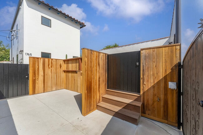 Building Photo - 1765 N Crescent Heights Blvd
