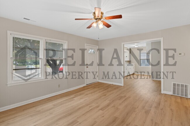 Building Photo - 1422 S Meridian Ave