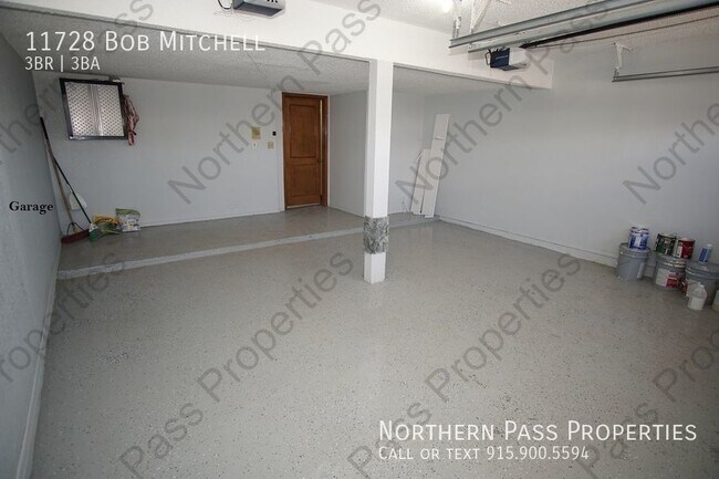 Building Photo - 11728 Bob Mitchell Dr
