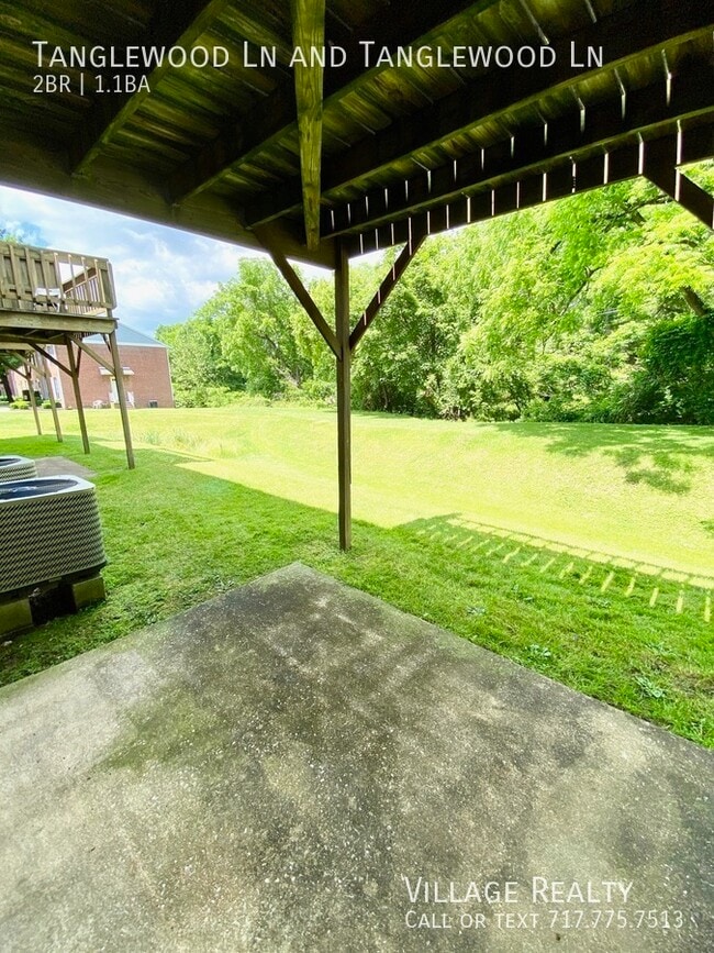 Building Photo - 442 Tanglewood Ln