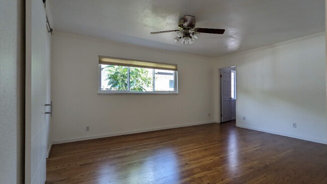 Building Photo - 2856 Benjamin Ave