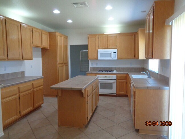 Building Photo - Gorgeous 2 Story built in 2003 with 2743 sq. ft.