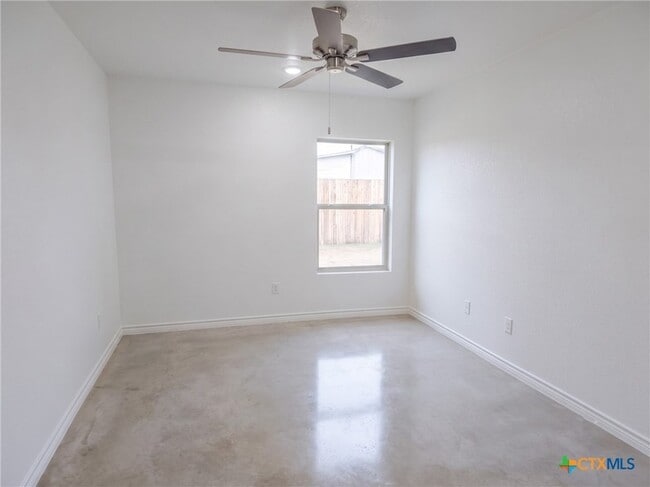 Building Photo - 1309 Concord Dr