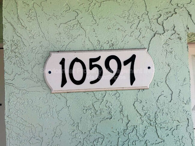 Building Photo - 10597 101st Ave