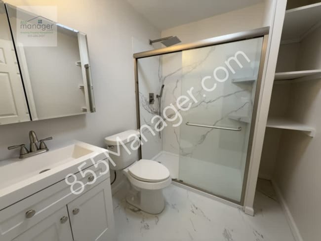 Building Photo - Fully Renovated 3-Bedroom Home with Sunroo...