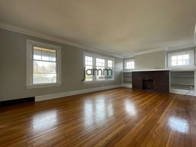 Building Photo - 1143 Cranford Ave