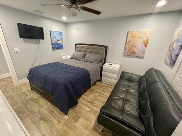 Building Photo - 601 N E St