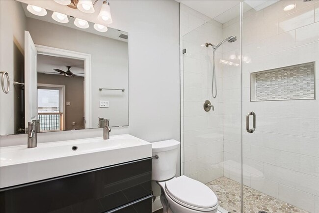 Building Photo - Modern 4BR Home w/ Fireplace, In-Law Suite...