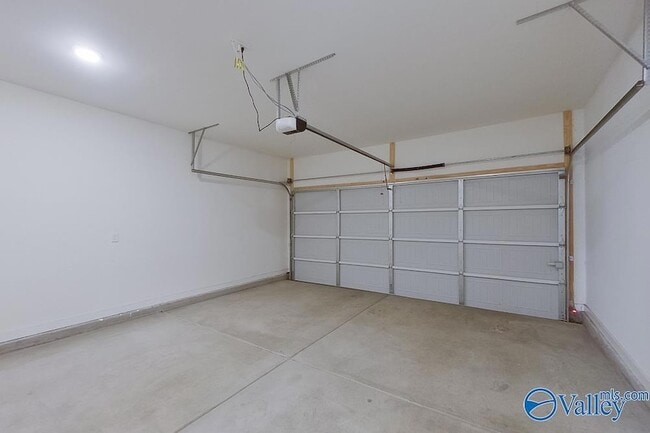 Building Photo - 6103 Stonewater Ct