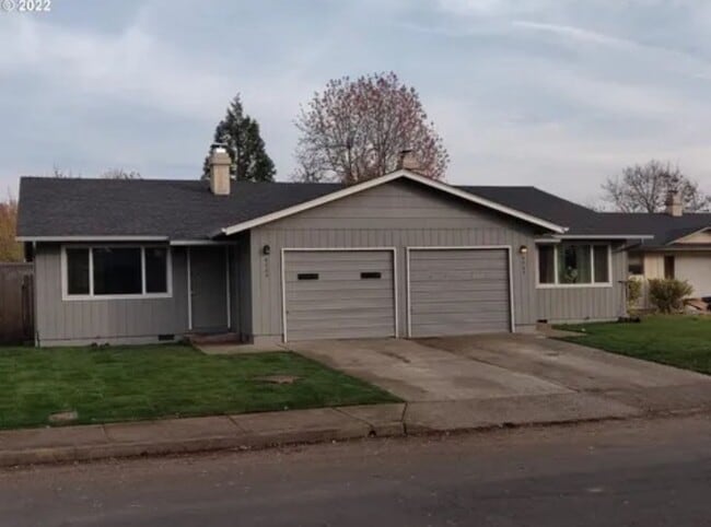 Primary Photo - Updated 2-Bedroom Duplex in Thurston Springfield Neighborhood