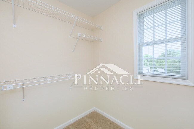 MAster Closet - 108 Tomahawk Industrial Park