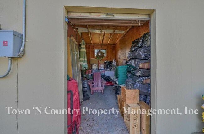Building Photo - Spacious San Benancio Estate on Over 1 Acre with Workshop, RV Parking & Pasture Area