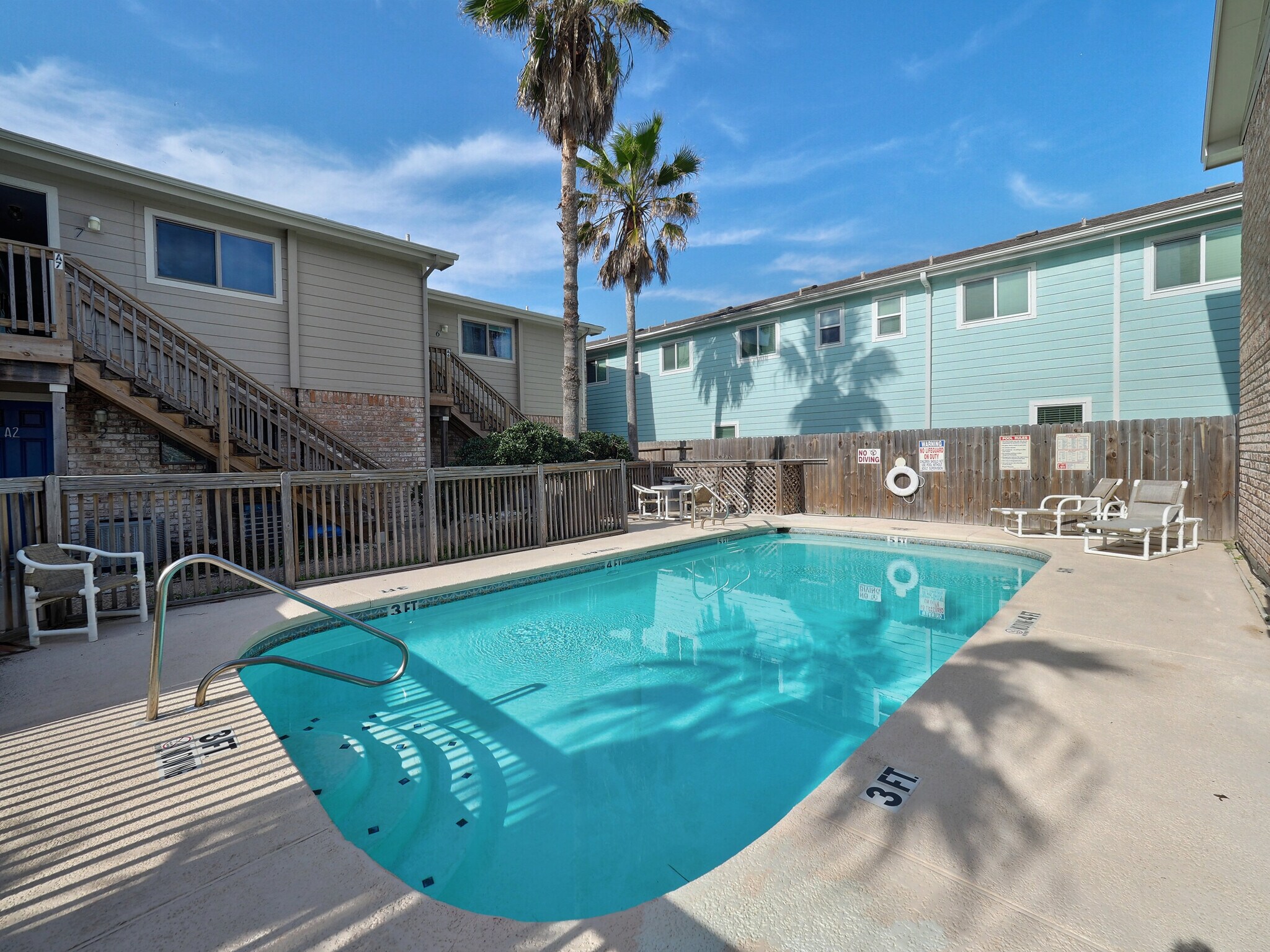 Building Photo - 15209 Leeward Dr