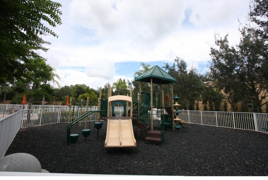 Building Photo - 5915 Monterra Club Dr