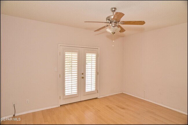 Building Photo - 1560 Via Appia St
