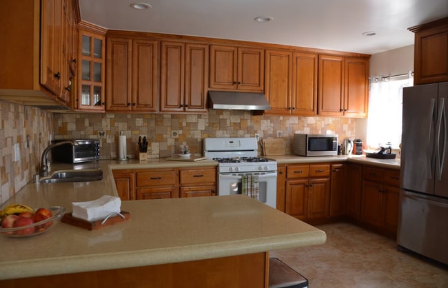 Building Photo - Coming Soon! - Bright 3-Bed+2bath Home in ...