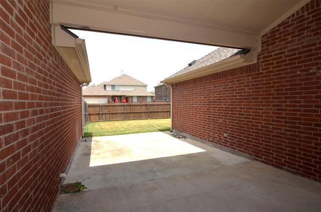 Building Photo - 11250 Luckenbach Dr