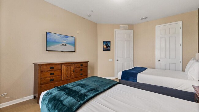Building Photo - 5037 Shoreway Loop