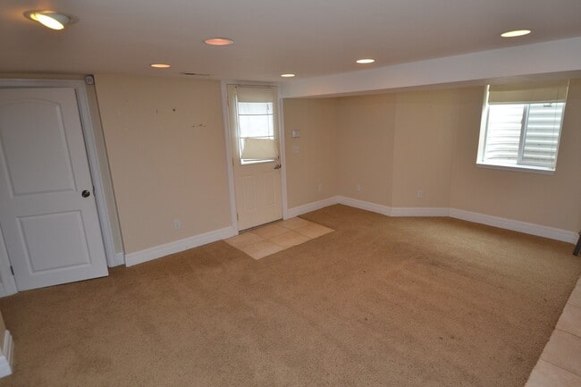 Building Photo - 1761 Edward Ave