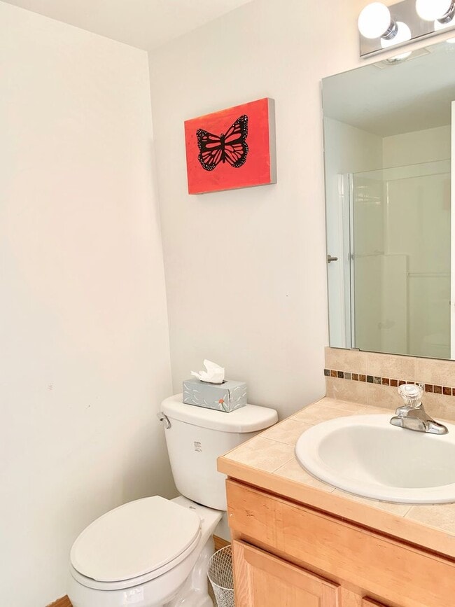 Building Photo - 12043 33rd Ave NE