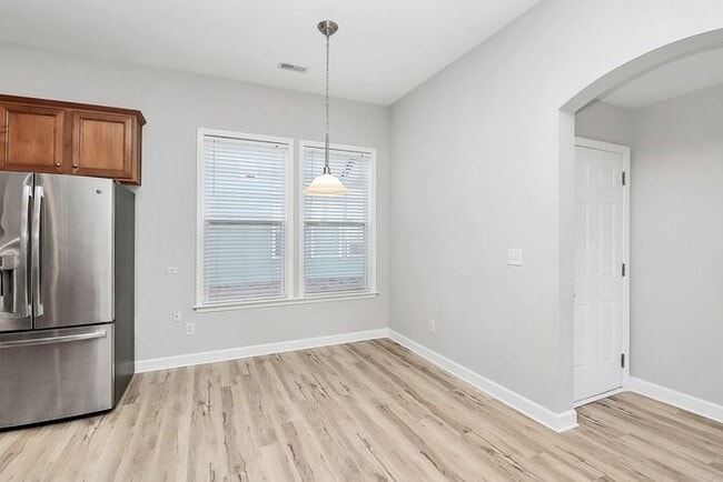 Building Photo - Gorgeous 3BD/2.5BA Craftsman Style Home in the Westmoreland Community!