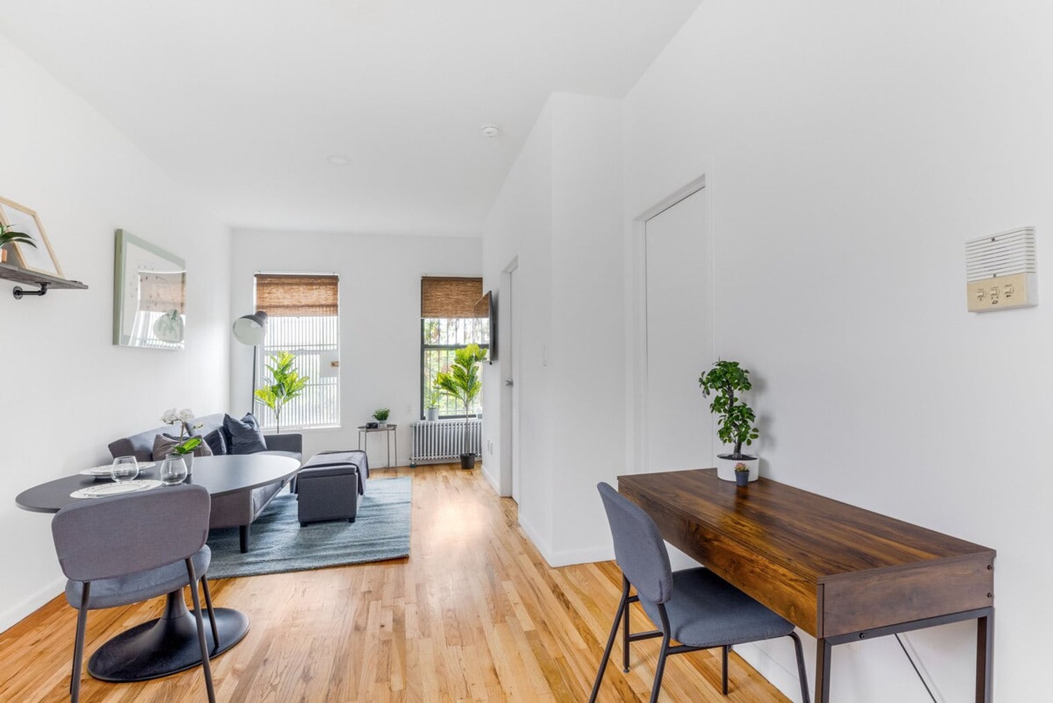 Building Photo - 321 E 116th St