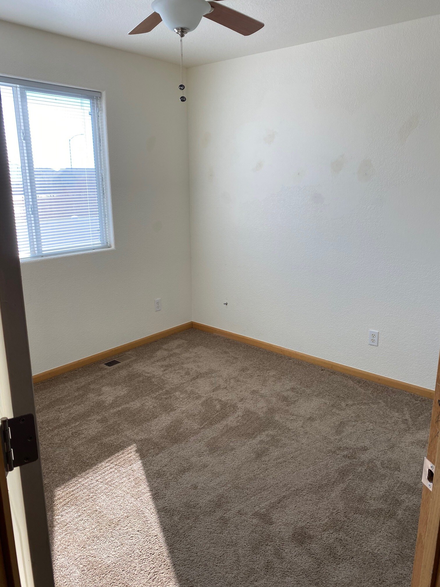 Bedroom 3 - 3761 Mt Flora St