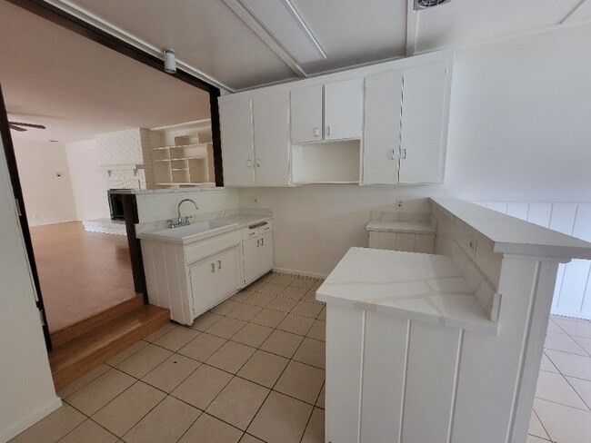 Building Photo - 13533 Leadwell St
