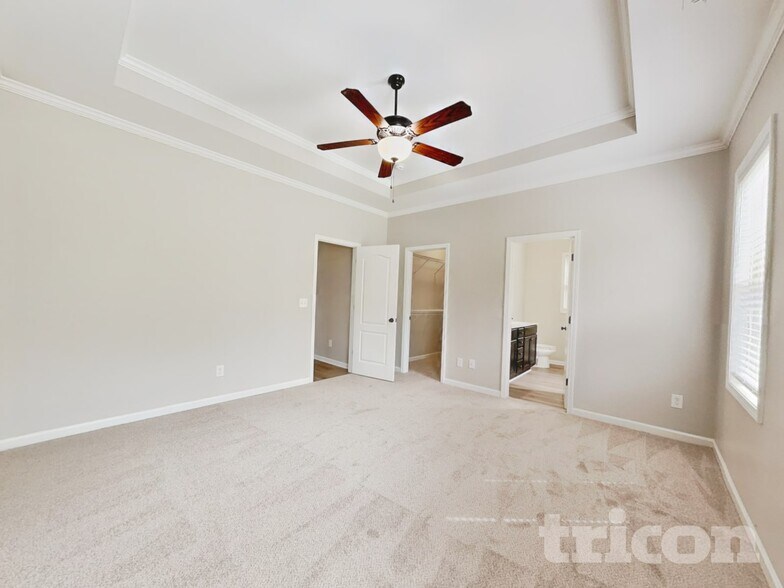 Building Photo - 15 Fairfax Dr