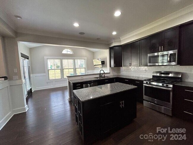 Building Photo - 2507 Alyssa Ln