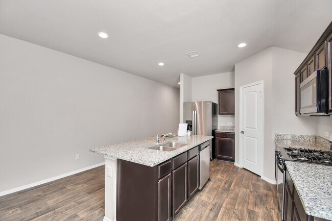 Building Photo - 9826 Laurel Lake Dr