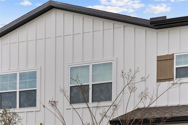 Building Photo - 17538 Northlake Grv Dr