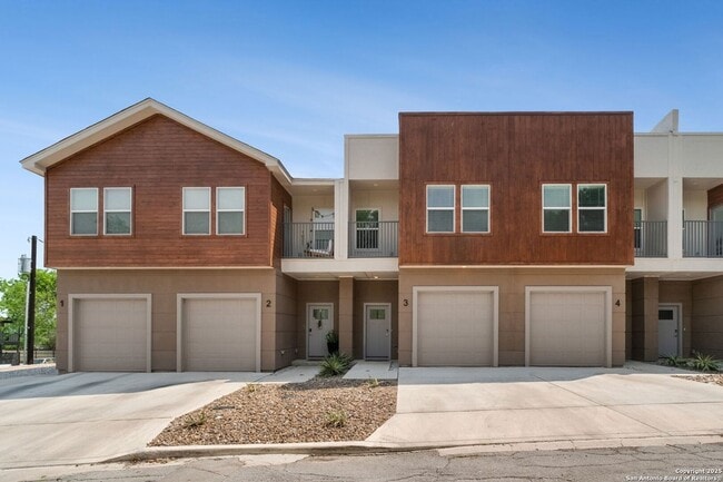 Building Photo - 1002 Morningside Dr