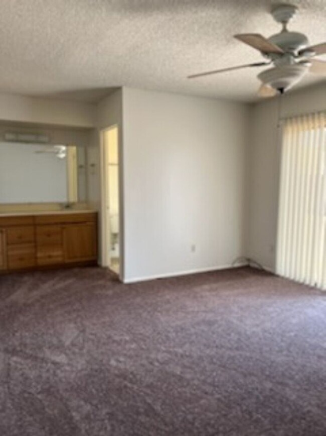 Building Photo - Charming 3 Bed 2 Bath home in Mesa with community pool and big backyard