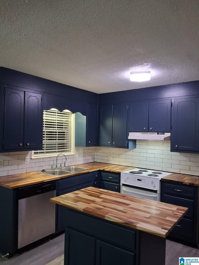 Building Photo - 839 Linbard Ln