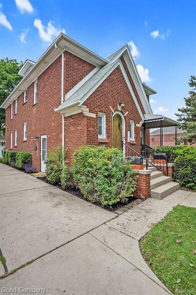 Building Photo - 200 S Pleasant St