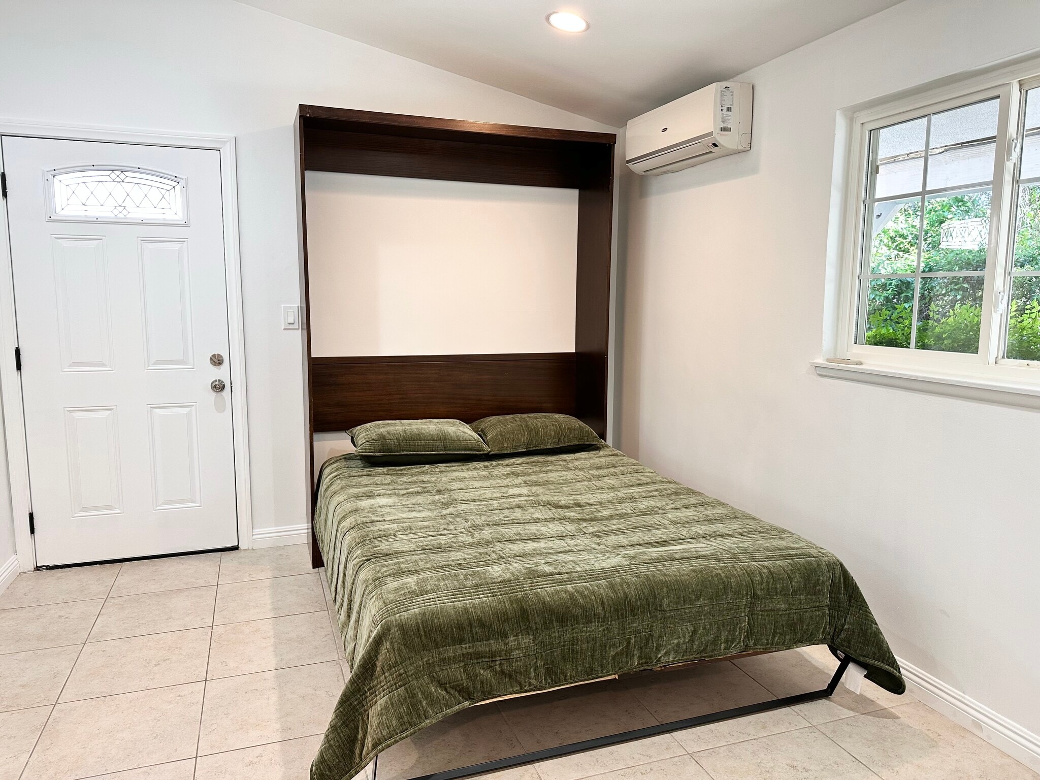 Building Photo - 20425 Aetna St