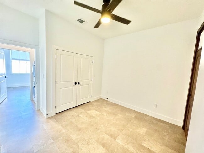 Building Photo - 2102 Mechanic St