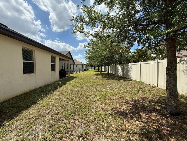 Building Photo - 5151 Ravena Ave E