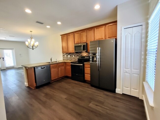 Building Photo - 653 Drake Bay Terrace