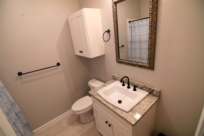 Building Photo - Zachary School District!  Trendy, 3 bedroom, 2.5 bath home in coveted Marshall Bonds Subdv