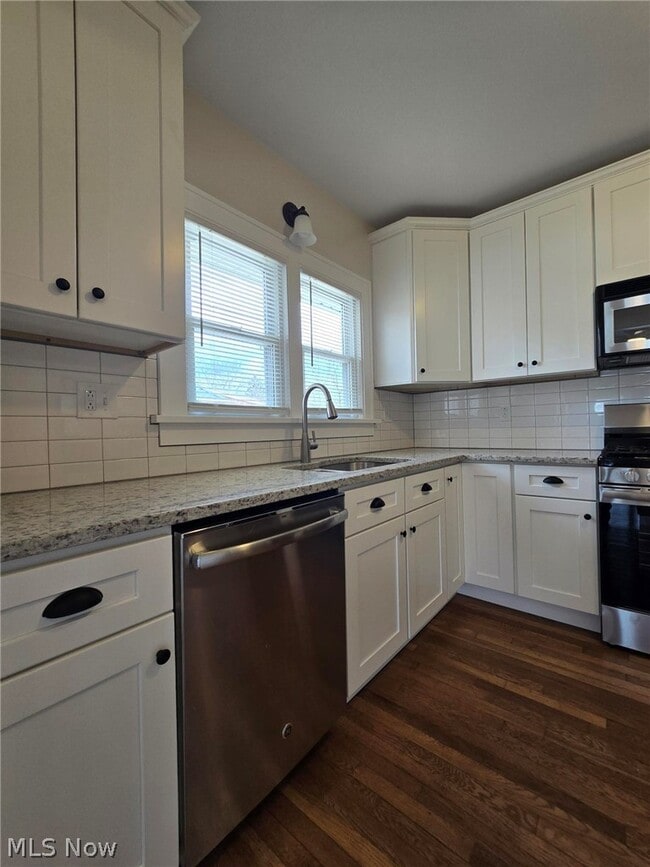 Building Photo - 13839 Clifton Blvd