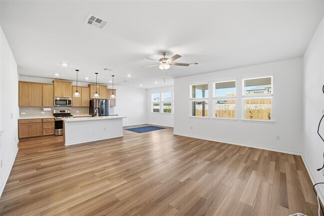 Building Photo - 13606 Long Is Dr