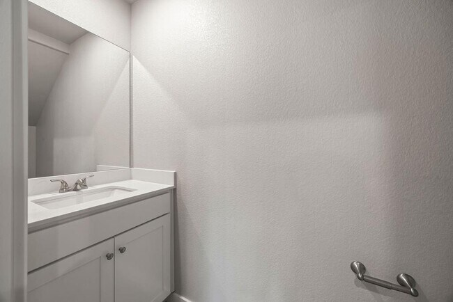 Building Photo - 2602 SW Convent St