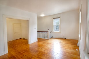 Building Photo - 426 Biddle Ave