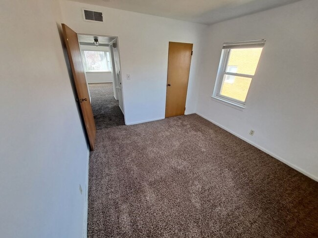 Building Photo - 2125 21st Ave